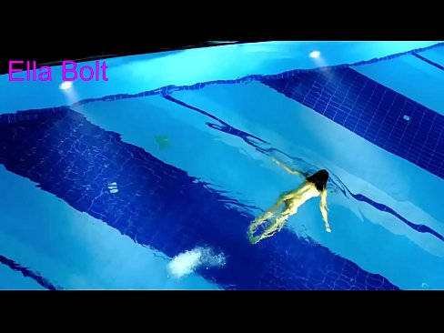 ❤️ මට නැරඹීම නැවැත්විය නොහැක, තරුණ රන්වන්තිය ELLA BOLT නිවාඩු නිකේතනයේ තටාකයේ නිරුවතින් පිහිනීමට හසු විය ❤️❌ Fucking si.javdoe.top ❌️❤
